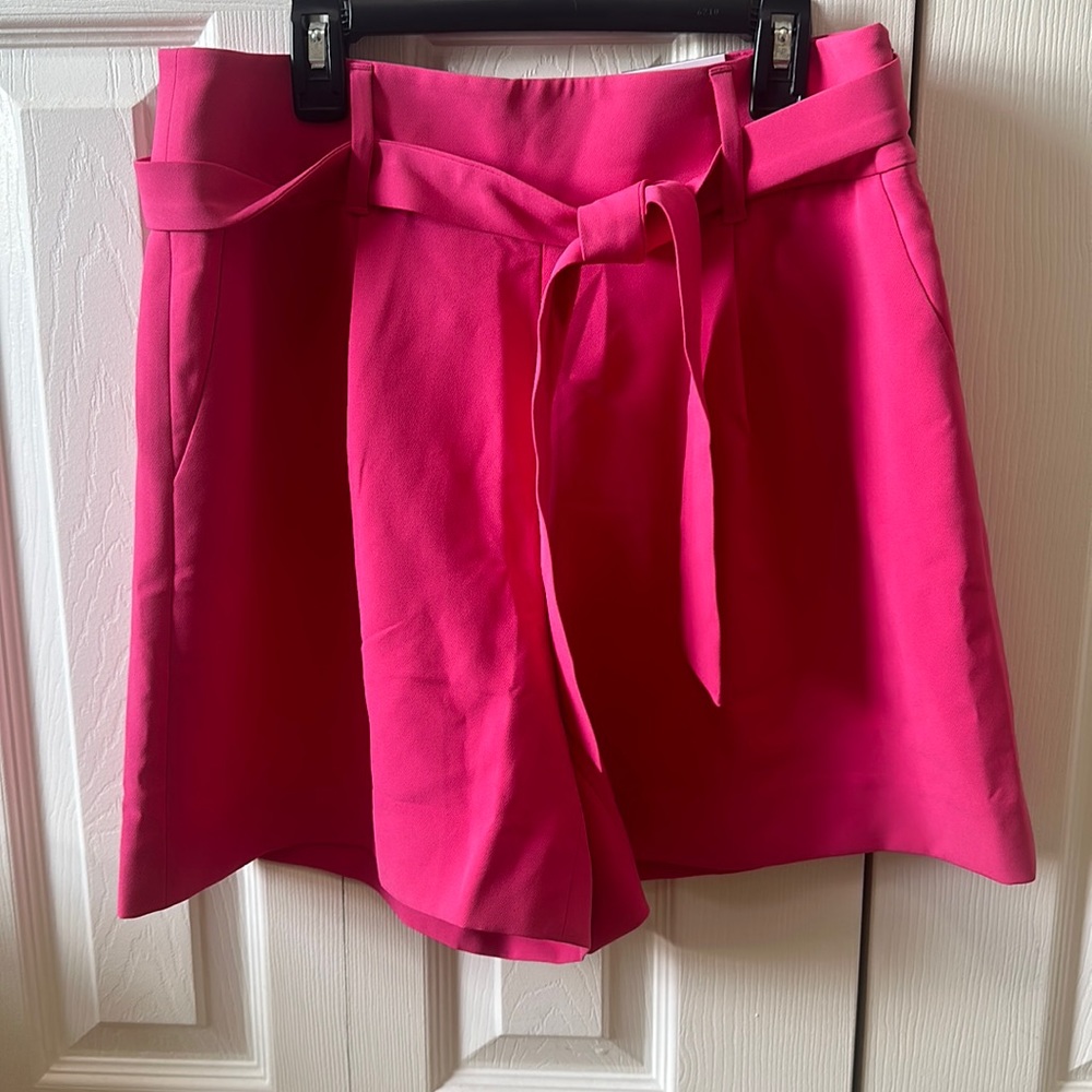 White House Black Market 5” women’s high waist, tie front shorts. Hot pink, NWT.